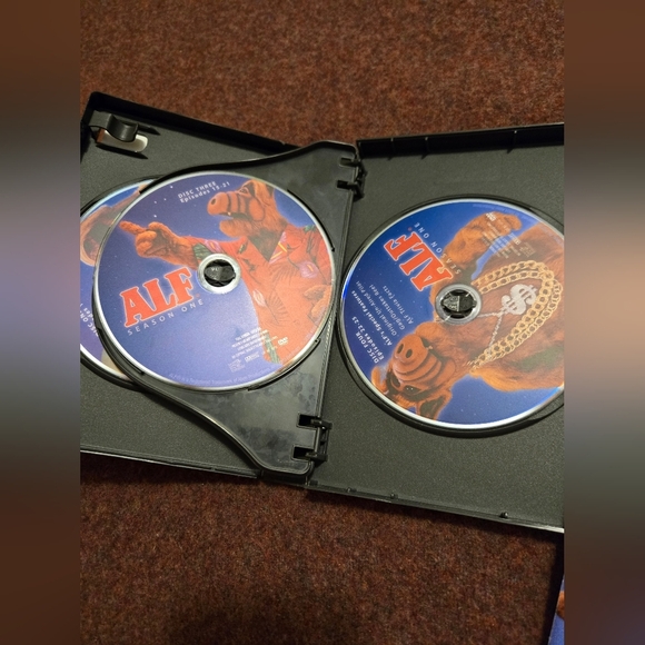 ALF Season One 4 Disc DVD Set - Picture 5 of 6